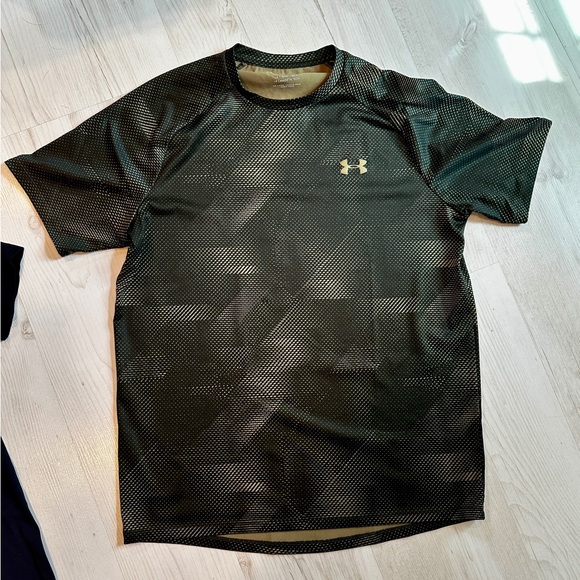 Under Armour Other - Bundle of two men’s under armor, athletic shirts, size medium